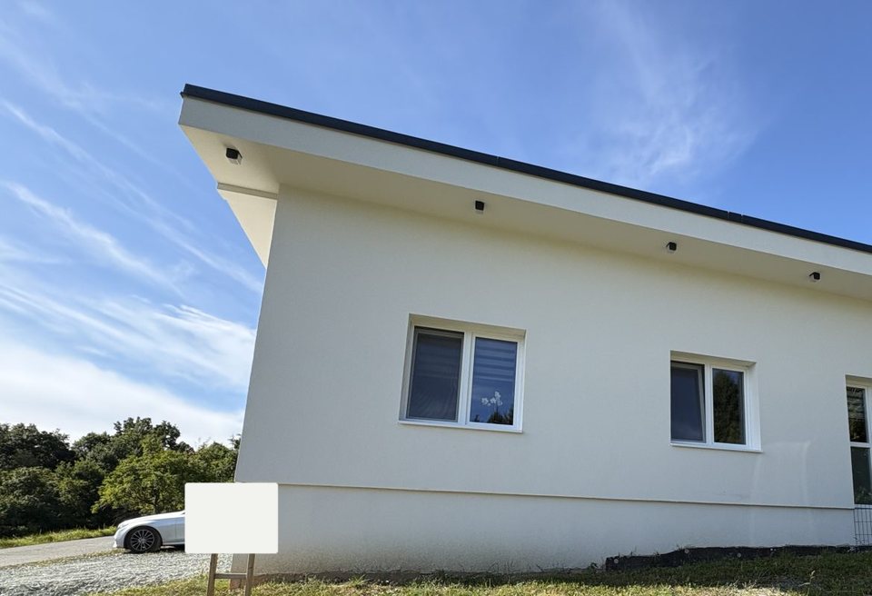 Moderner Bungalow am Ortsrand von Pinkafeld – Foto 1